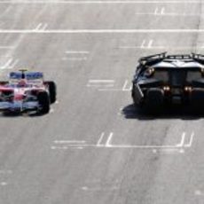 Timo Glock vs. El Caballero Oscuro