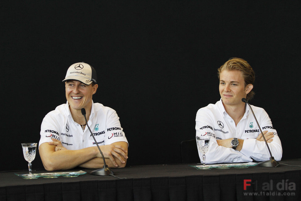 Schumacher y Rosberg en rueda de prensa