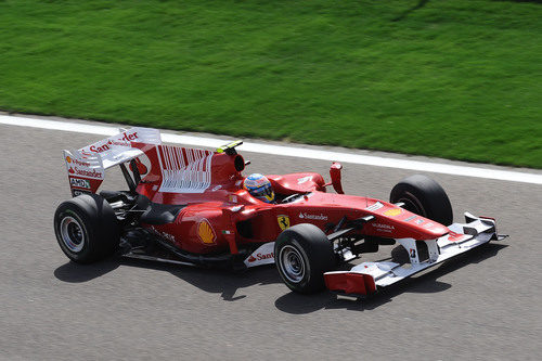 Alonso pone al F10 a tope
