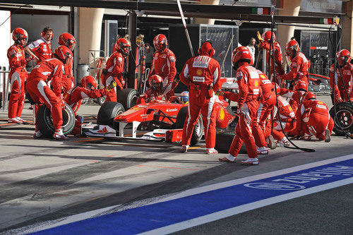 Alonso hace su única parada