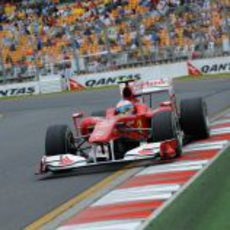 Alonso rueda en Australia 2010