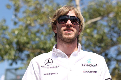 Heidfeld acompaña al equipo