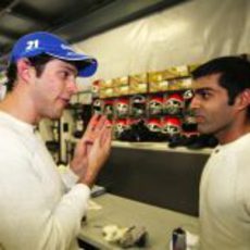 Senna y Chandhok comparten impresiones