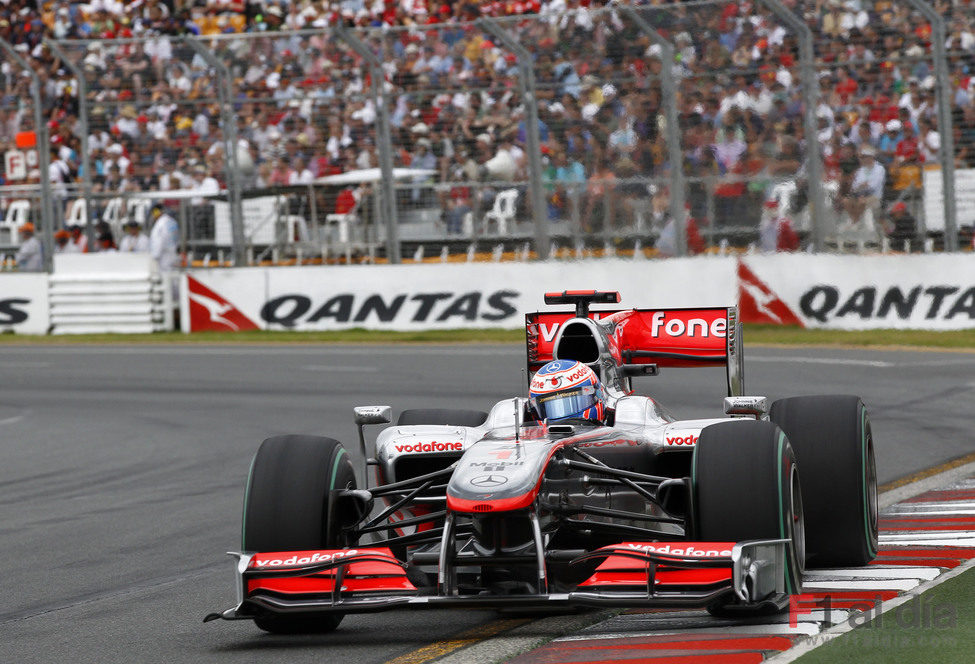 Button busca su primera victoria con McLaren