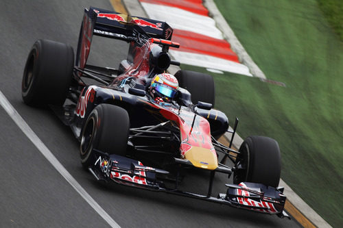 Sebastian Buemi modifica el diseño de su casco para el GP de Australia 2010