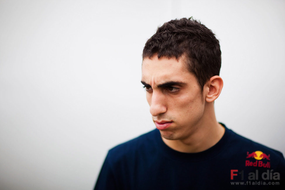 Buemi con cara de sueño