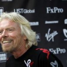 Richard Branson se divierte en Australia