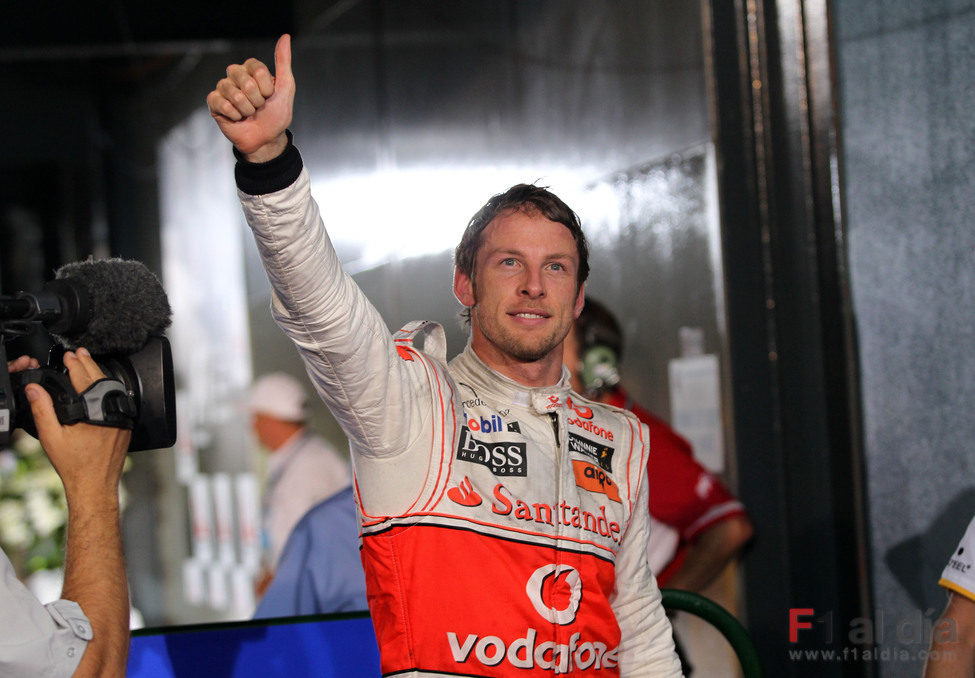 Button gana por segunda vez consecutiva el GP de Australia