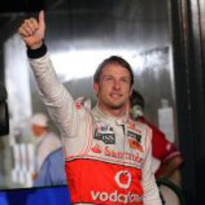 Button gana por segunda vez consecutiva el GP de Australia