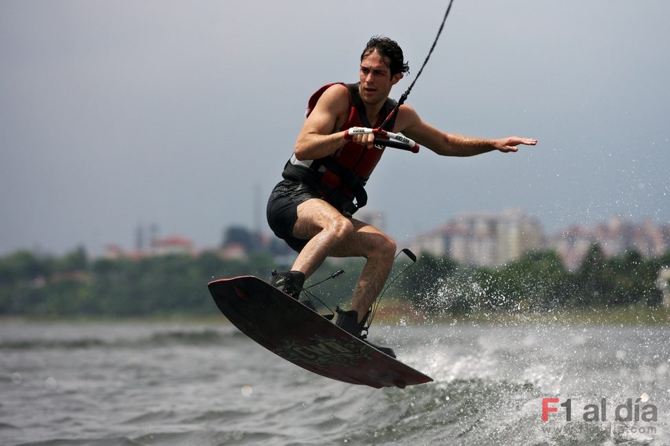 Senna practica 'kite surf'