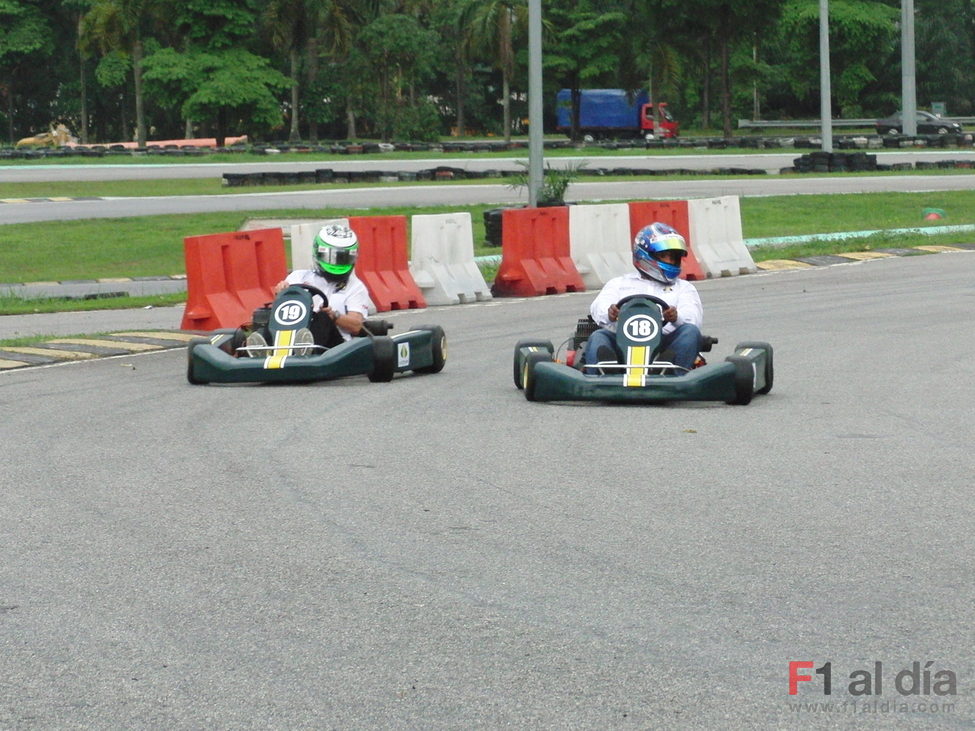 Un poco de 'karting' para calentar