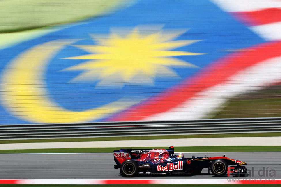 Sébastien Buemi en el GP de Malasia 2010