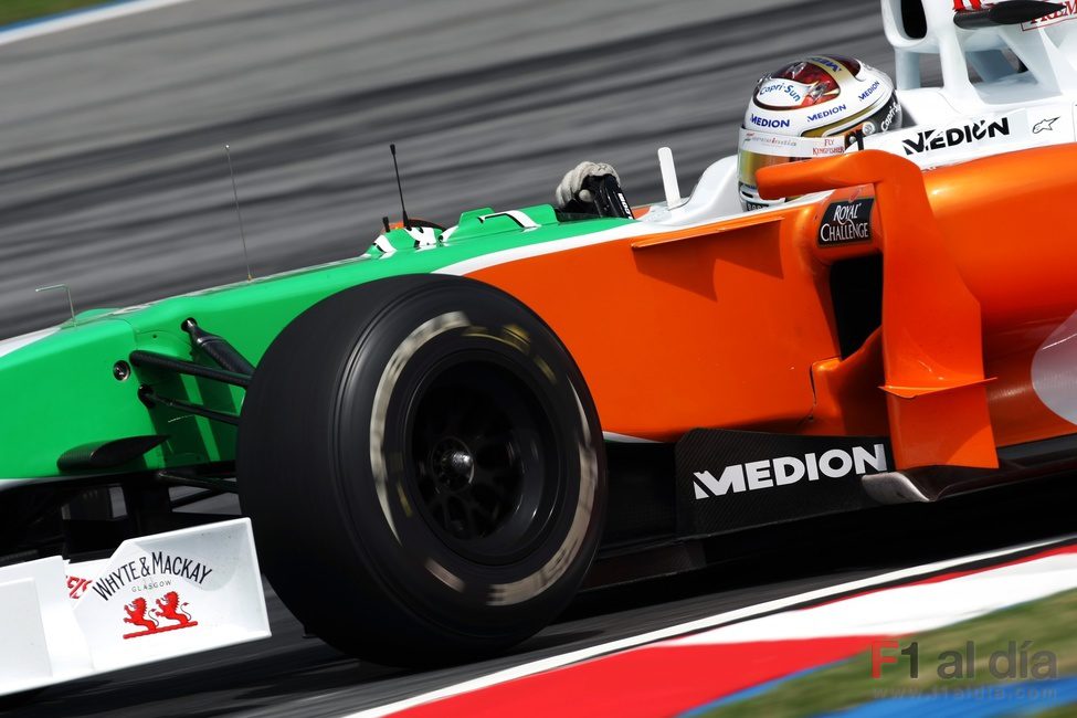 Adrian Sutil se entrena en Sepang