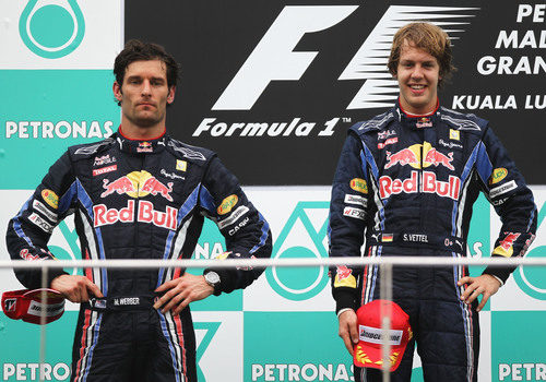 Webber y Vettel en la ceremonia de los himnos