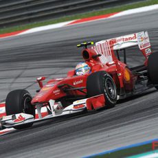 Fernando Alonso pilotó durante toda la carrera de Malasia sin embrague