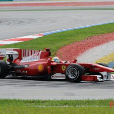 Felipe Massa en plena remontada