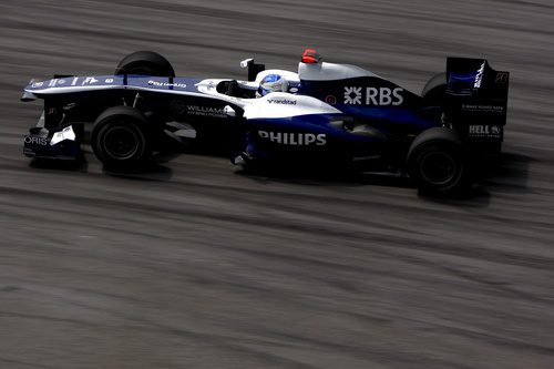 Rubens rodó con el casco de Australia hasta los libres 3