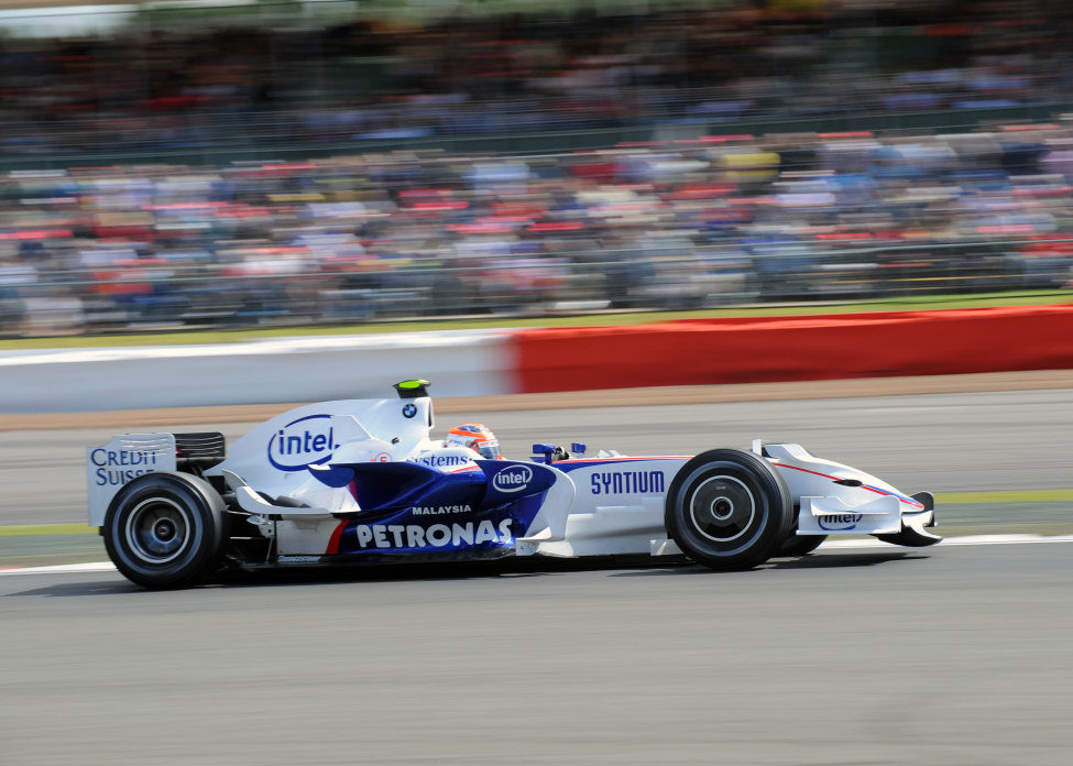 Kubica rueda rápido en Silverstone