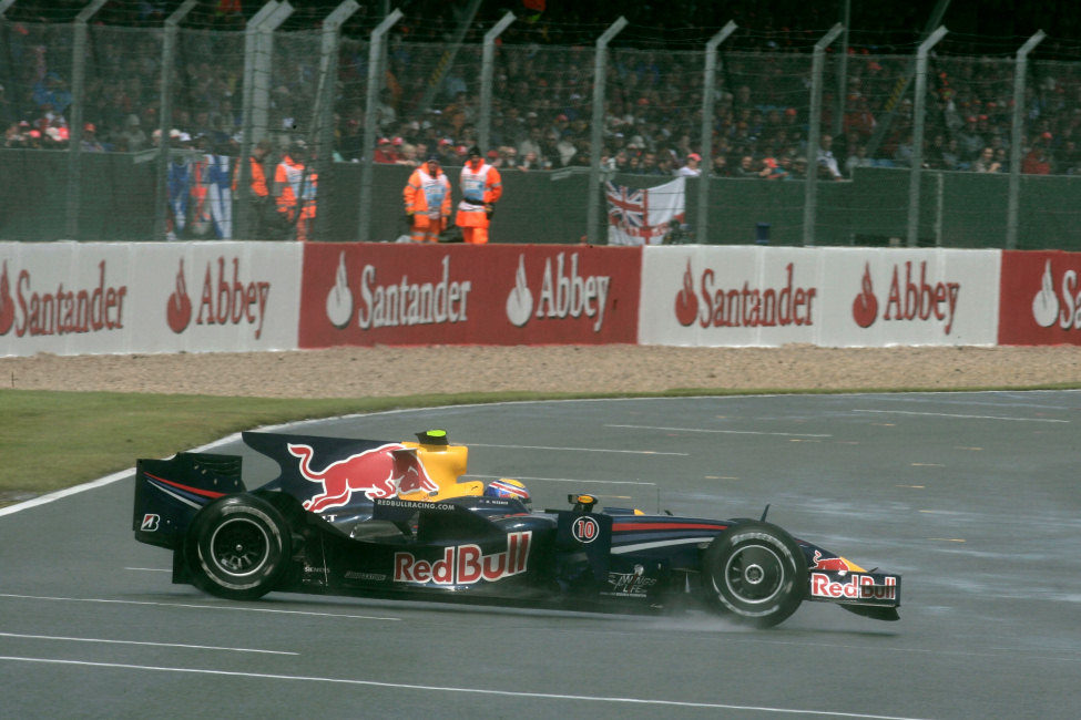 Webber hace un trompo