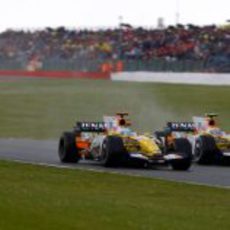 Alonso y Piquet en carrera