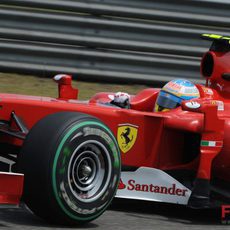 Fernando Alonso busca la 'pole' en China