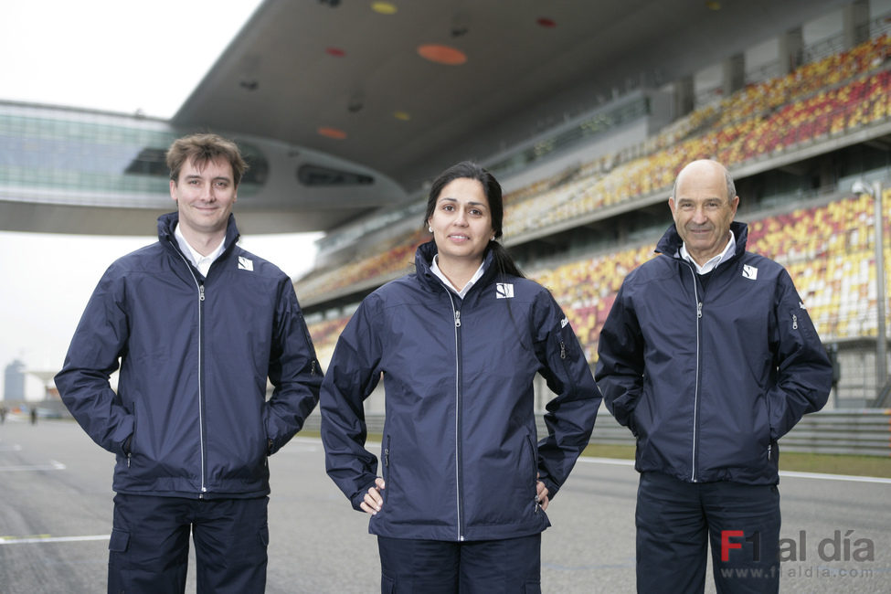 James Key, Monisha Kaltenborn y Peter Sauber en Shanghai