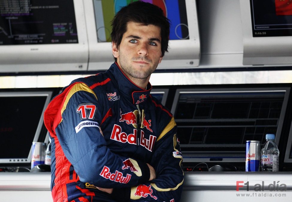 Alguersuari parece otro en China