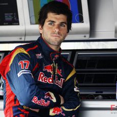 Alguersuari parece otro en China