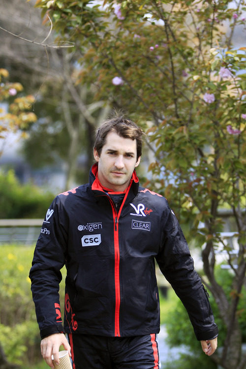 Timo Glock llega al circuito de China