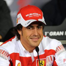 Fernando Alonso en la rueda de prensa oficial del GP de España 2010