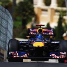 Vettel rueda por las calles de MonteCarlo