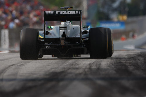 Kovalainen rueda sobre la pista del GP de España