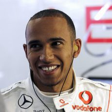 Lewis contento de volver a España