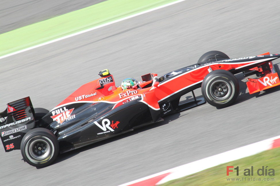 Di Grassi rueda en el Circuit de Catalunya