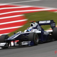 Barrichello rueda en España con el FW32
