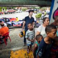 Exhibición de Jaime Alguersuari y Red Bull en Santo Domingo