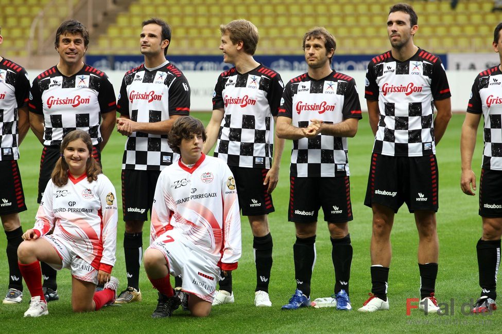 Liuzzi, Vettel y Trulli en un partido benéfico