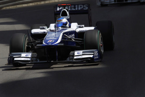 Barrichello rueda sobre el asfalto de Mónaco