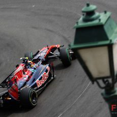 Alguersuari sobre el STR5 en MonteCarlo