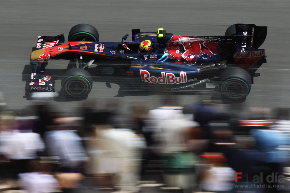 El piloto español de Toro Rosso busca su ritmo