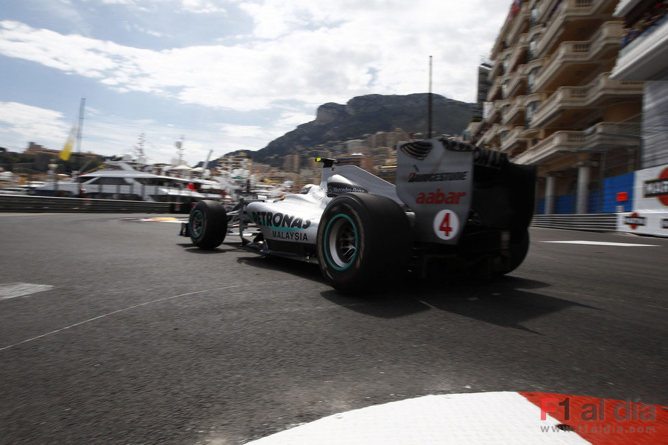 Rosberg rueda en Mónaco en 7ª posición