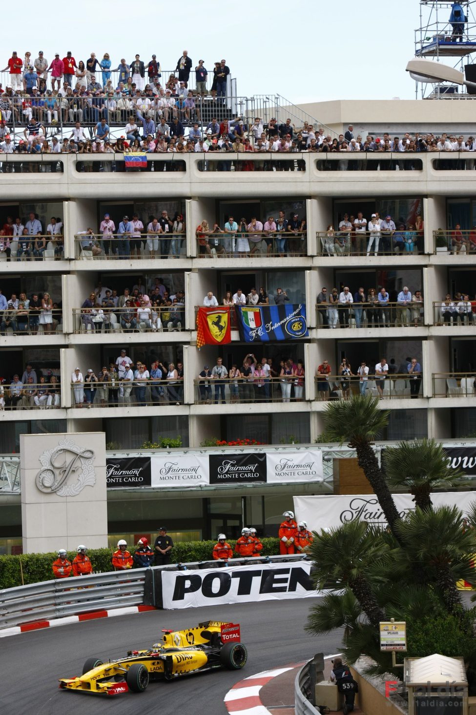 Los balcones a reventar de público en Mónaco