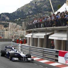 Barrichello antes de tener el accidente con la alcantarilla