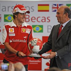 Fernando Alonso y Emilio Botín en un acto del Banco Santander