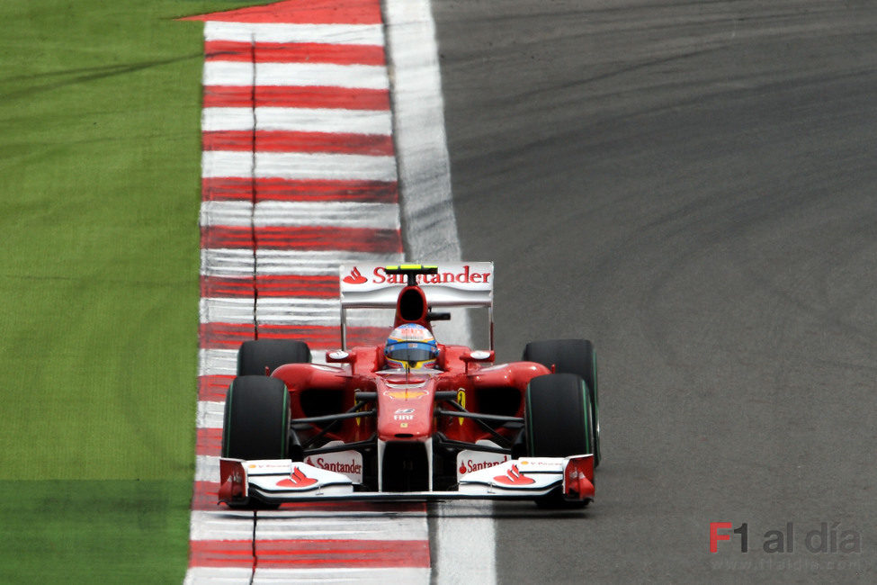 Alonso no pudo pasar de la Q2