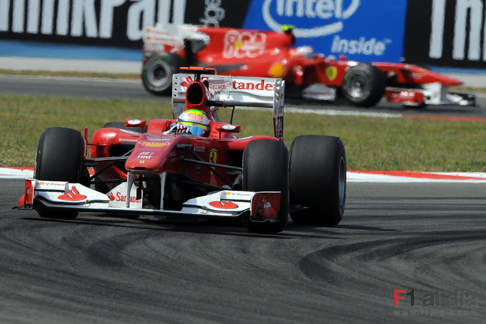 Alonso y Massa ruedan juntos en Turquía