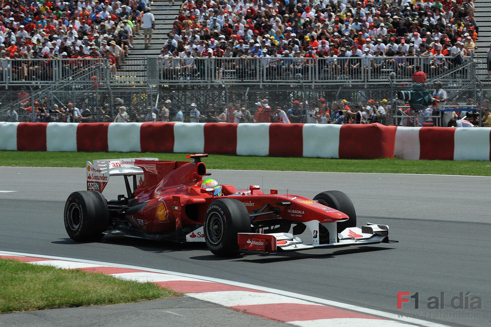 Felipe Massa acabó la carrera 15º