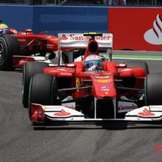 Alonso y Massa ruedan juntos en Valencia
