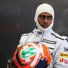 Chandhok se pone el traje