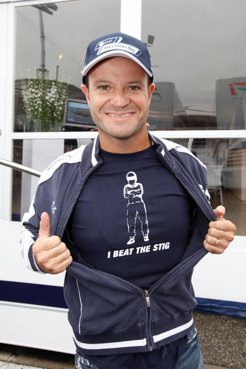 Barrichello con su camiseta